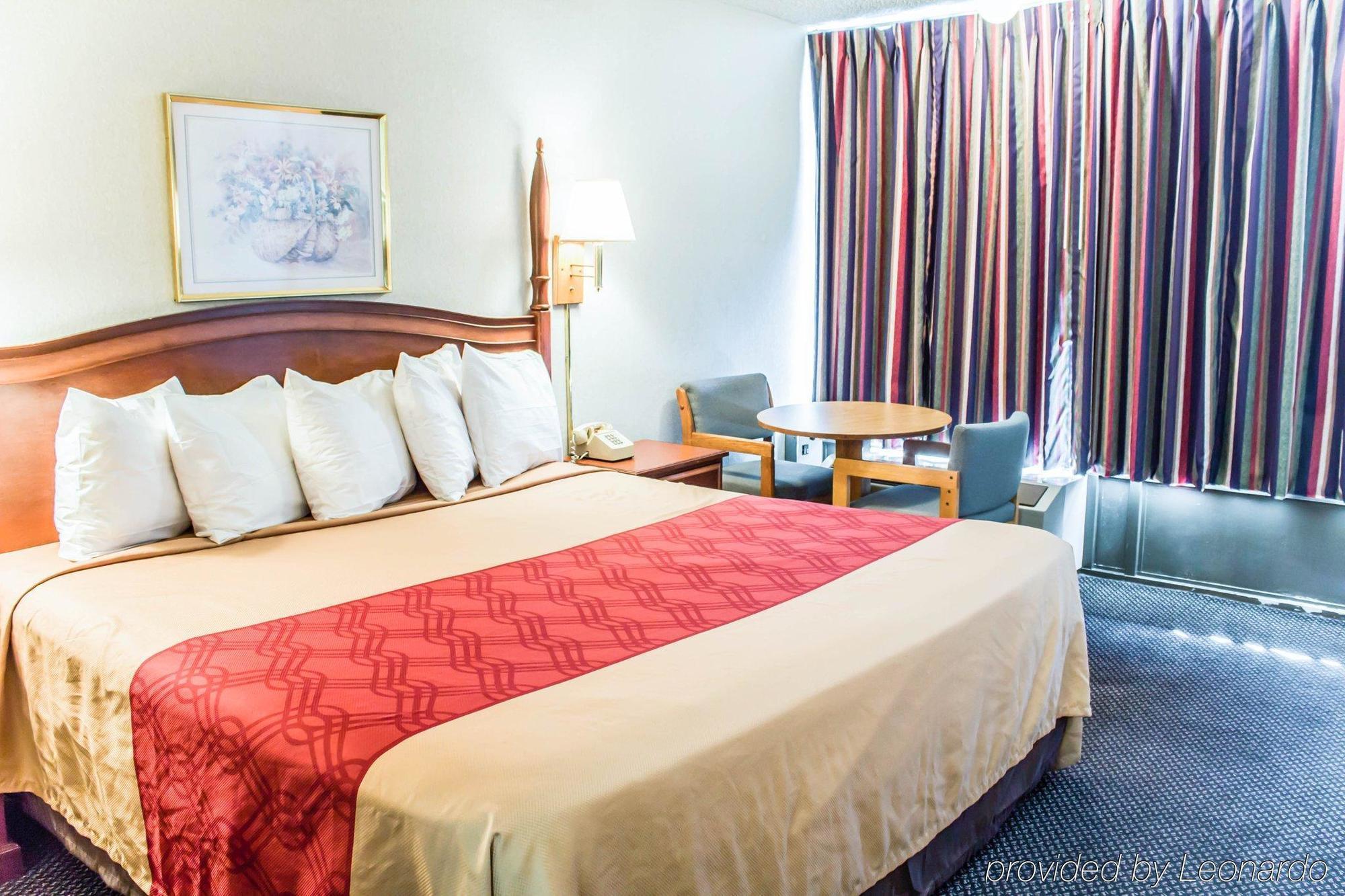 Dayspring Extended Stay Greensboro Ngoại thất bức ảnh