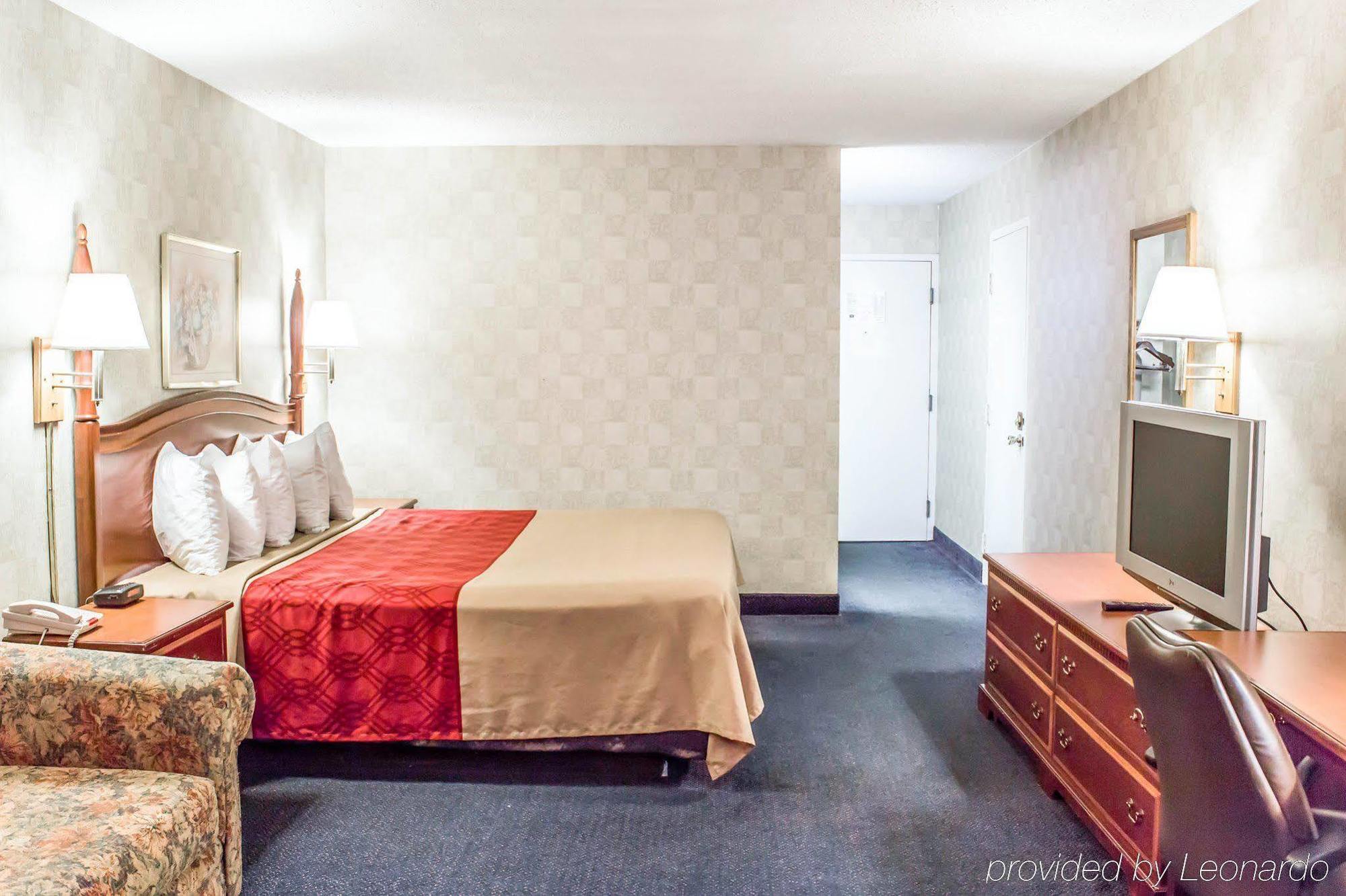 Dayspring Extended Stay Greensboro Ngoại thất bức ảnh