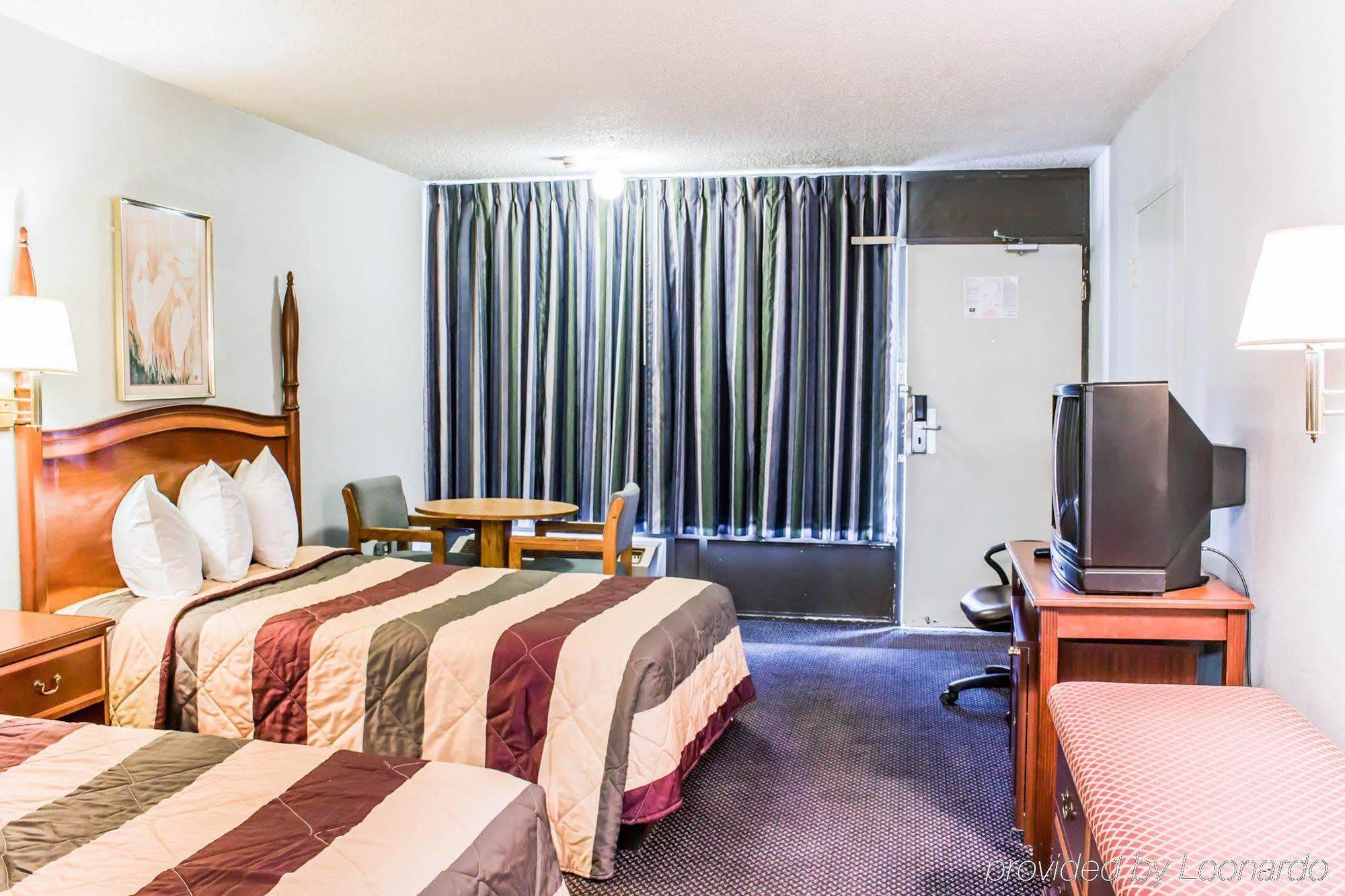 Dayspring Extended Stay Greensboro Ngoại thất bức ảnh