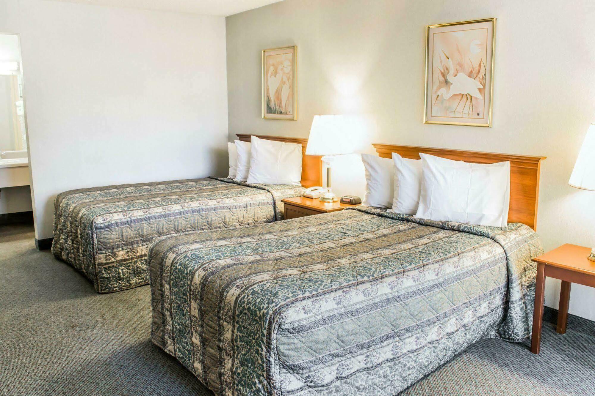 Dayspring Extended Stay Greensboro Ngoại thất bức ảnh
