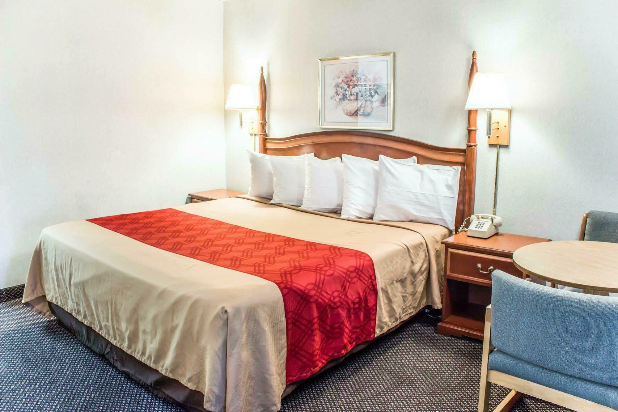 Dayspring Extended Stay Greensboro Ngoại thất bức ảnh